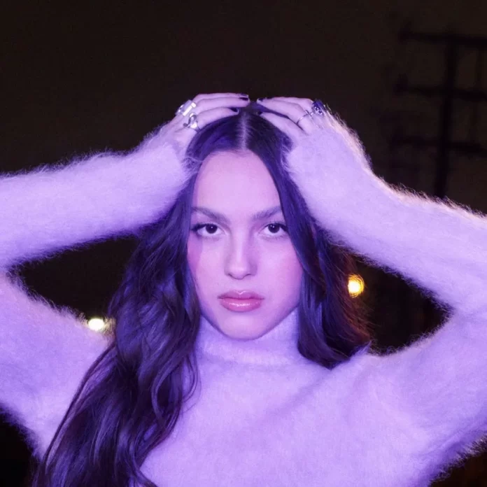 Olivia Rodrigo abandona sala de cinema durante filme e explica o porquê