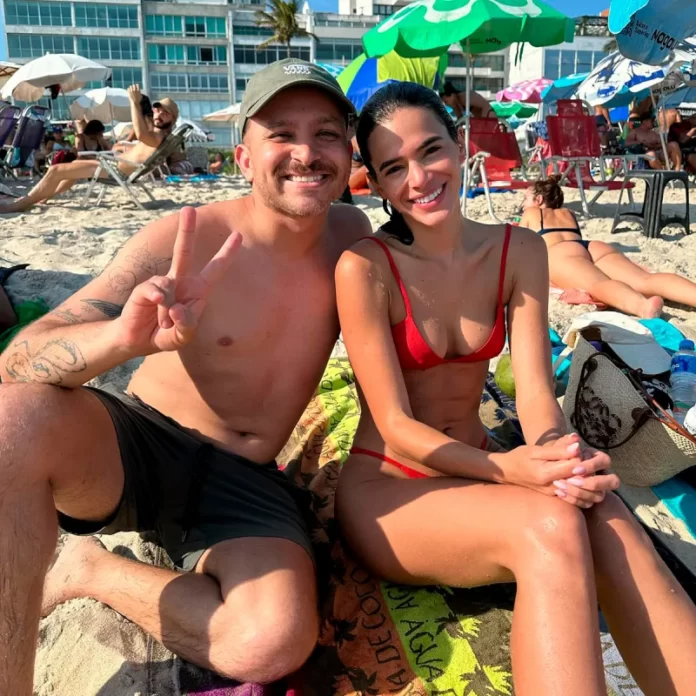 fa-encontra-bruna-marquezine-praia-800x800.webp.webp
