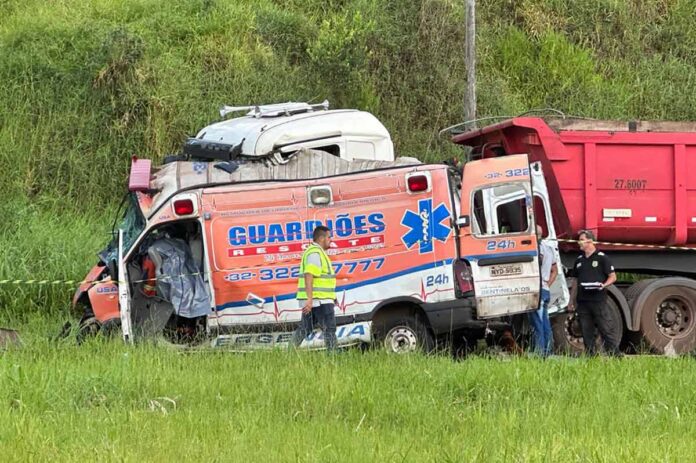 Ambulância envolvida em acidente na BR-040 tinha licenciamento vencido
