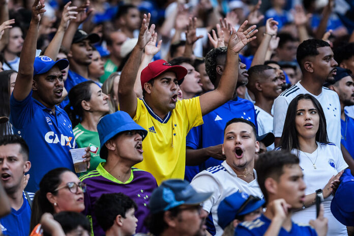 Ex-Cruzeiro saiu do Cazaquistão para reforçar rival mineiro