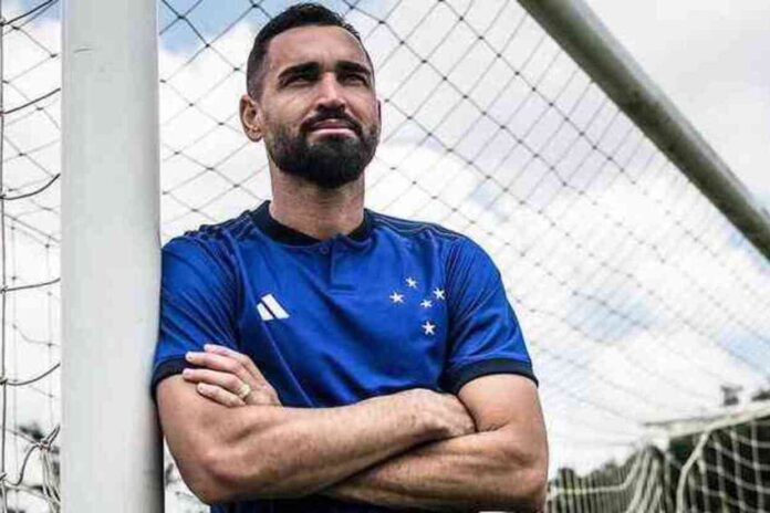 Gilberto e Cruzeiro entram em acordo e rescindem contrato :: ogol.com.br