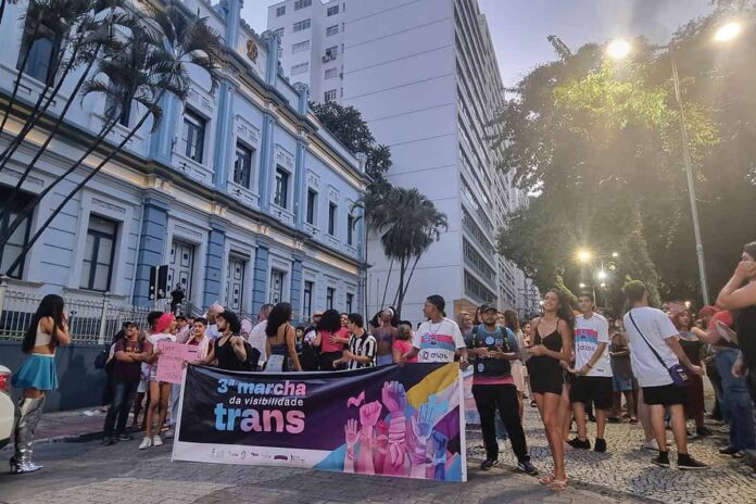 Marcha marca Dia Nacional da Visibilidade Trans em JF