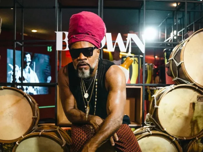 HBO prepara série documental sobre vida e carreira de Carlinhos Brown.