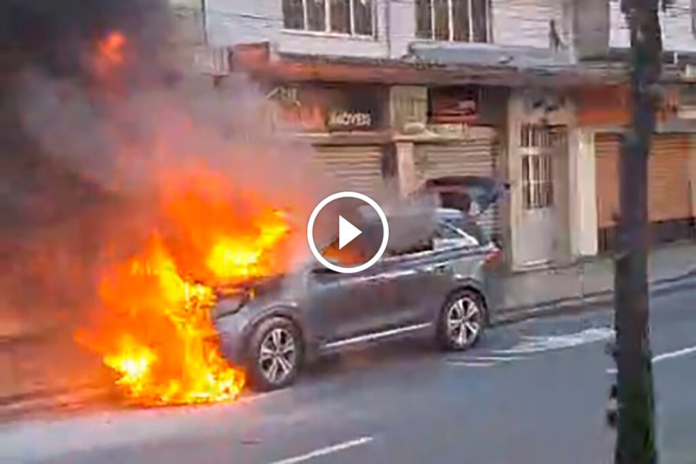 VÍDEO: Carro pega fogo na Avenida Rio Branco