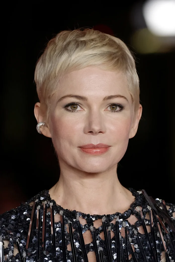 michelle-williams-jpg.webp.webp Michelle Williams é indicada a prêmio por narrar livro de Britney Spears