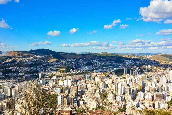 15 projetos turísticos receberão R$ 270 mil de fomento com 15 projetos turísticos receberão R$ 270 mil de fomento com orçamento público