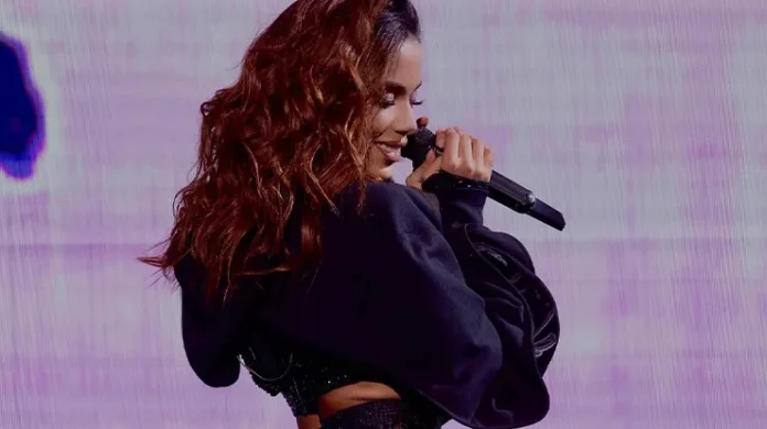 Double Team de Anitta