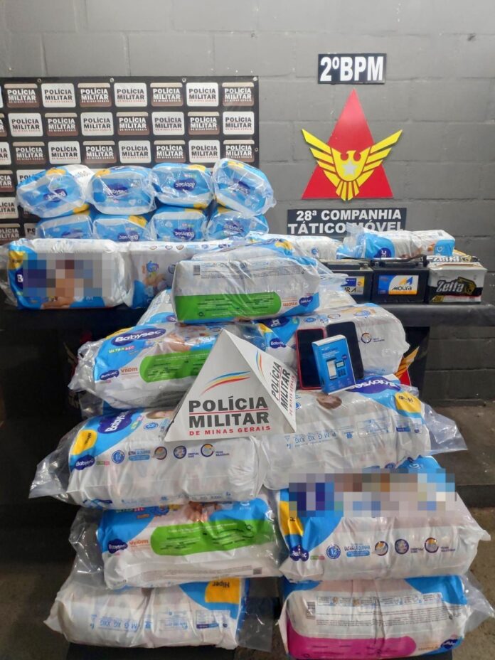 Com cartões clonados, jovem compra mais de 2.300 fraldas e vai preso em Juiz de Fora