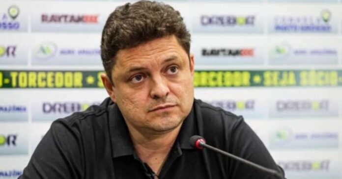 Dirigente diz que Deyverson recusou o Santos e vai para outro clube