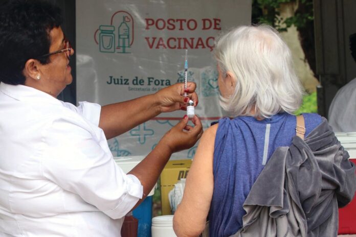 Evento de vacinaÃ§Ã£o contra gripe acontece nesta quinta em JF