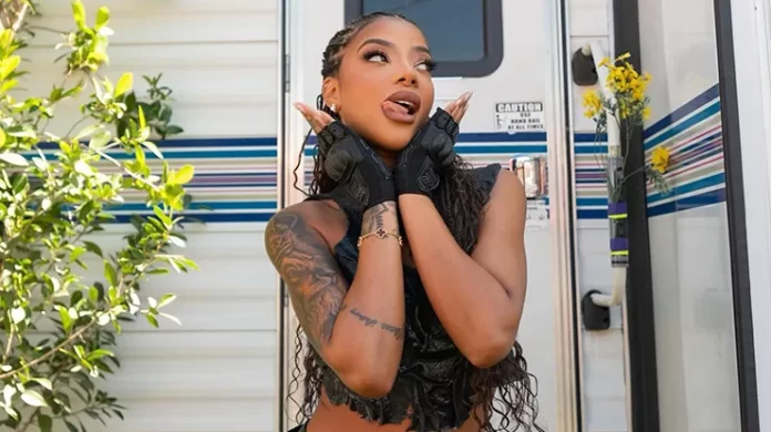 Ludmilla tem show lotado no RJ após cancelamento de turnê pop