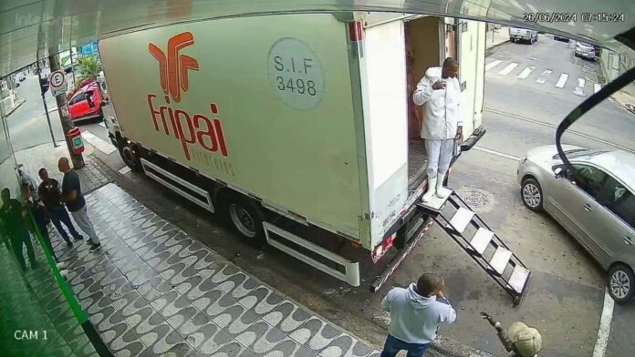 VÍDEO: Após briga por vaga de estacionamento, PM dá tiro em entregador em Juiz de Fora