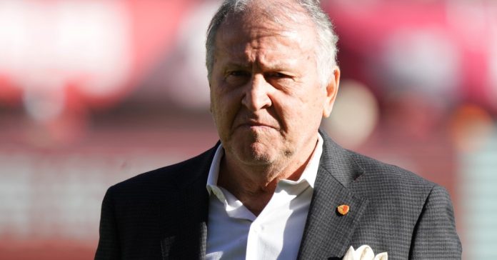Como Zico foi assaltado em Paris, a horas da abert...
