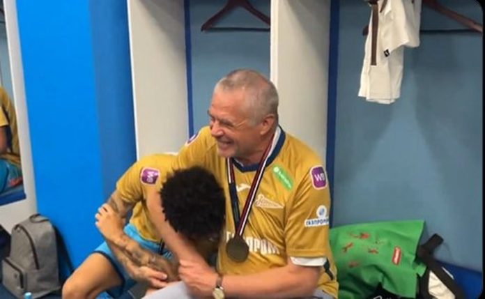 'É esse Claudinho que eles querem comprar?'