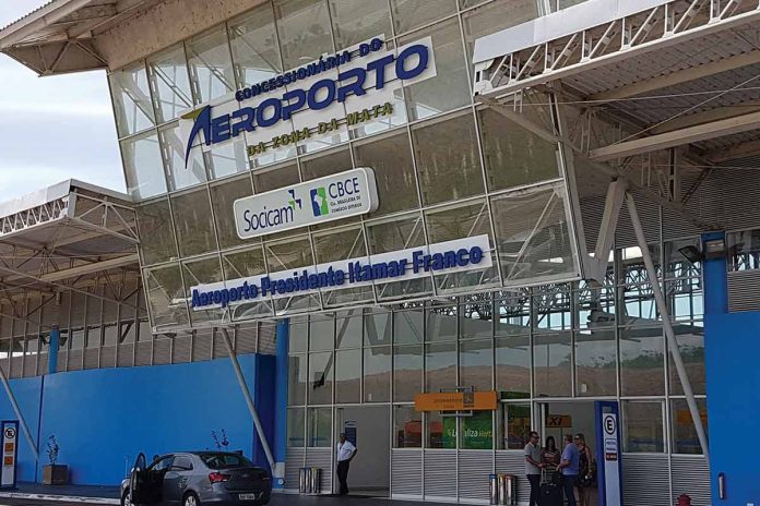 Gol reduz pela metade e Azul restringe voos no Aeroporto Regional