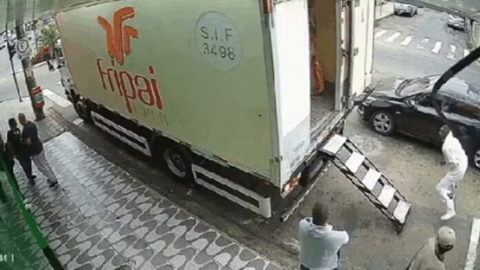 MG: entregador baleado por PM em briga por vaga de estacionamento tem alta e é preso