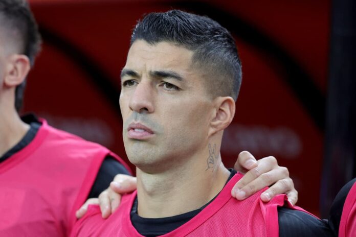 Suárez rebate Andreas Pereira após eliminação do Brasil: 'Era reserva do Arrascaeta'