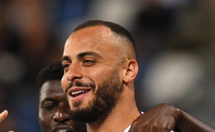 Torcida do Flamengo pede contratação de Arthur Cabral