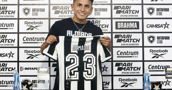 As cinco contratações mais caras dos times da Série A do Brasileirão na janela de transferências