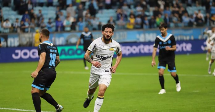 Criciúma conquista vitória importante contra o Grêmio – Noticias R7