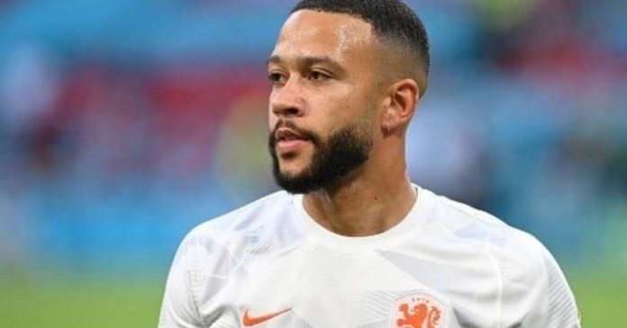 Jornalista faz alerta sobre chegada de Depay no Corinthians: 'Possível Jornalista faz alerta sobre chegada de Depay no Corinthians: 'Possível rompimento de contrato'
