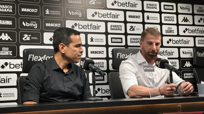 seta para fechar a publicidade