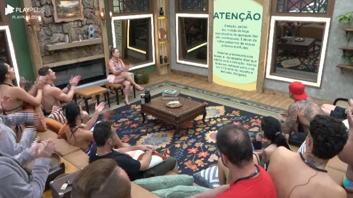 A Fazenda: Record TV alerta peões após acusação de racismo, gordofobia e intolerância religiosa