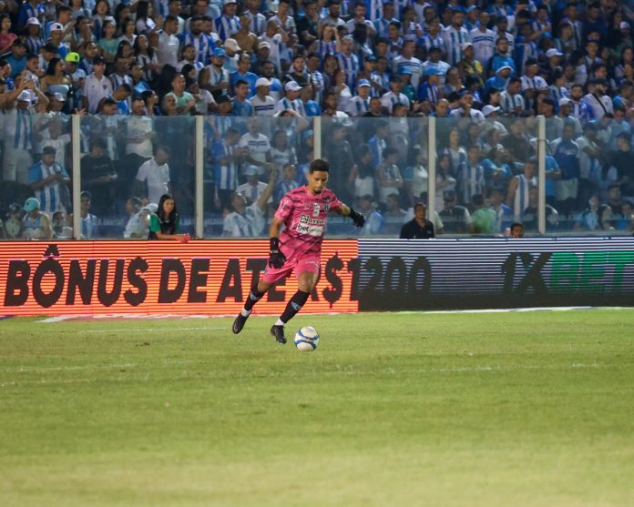 Autor de várias defesas contra a Chape, Matheus Nogueira diz que Paysandu “sangrou” para vencer | paysandu