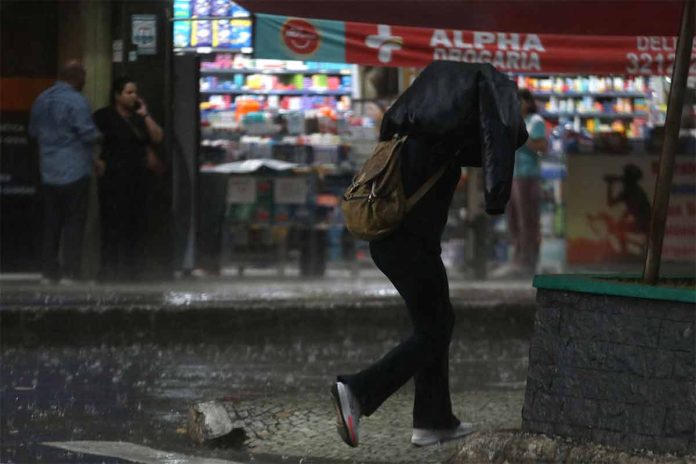 Juiz de Fora registra cerca de 50 milímetros de chuva em 30 minutos