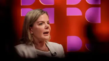 Esquerda culpa os juros pela situação das contas públicas. É um erro