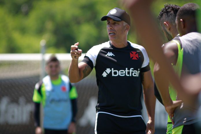 O que esperar de Felipe no Vasco? Empresário lembra do técnico no Bangu