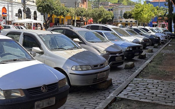 Em Minas Gerais o IPVA comeÃ§arÃ¡ a ser pago em fevereiro