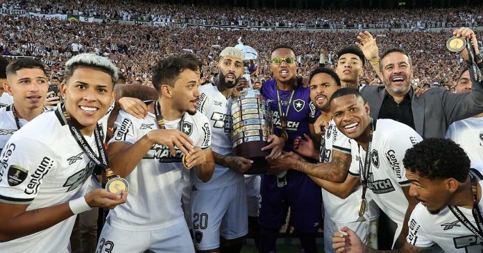 Fifa divulga lista de inscritos do Botafogo para a Copa Intercontinental, com 26 jogadores