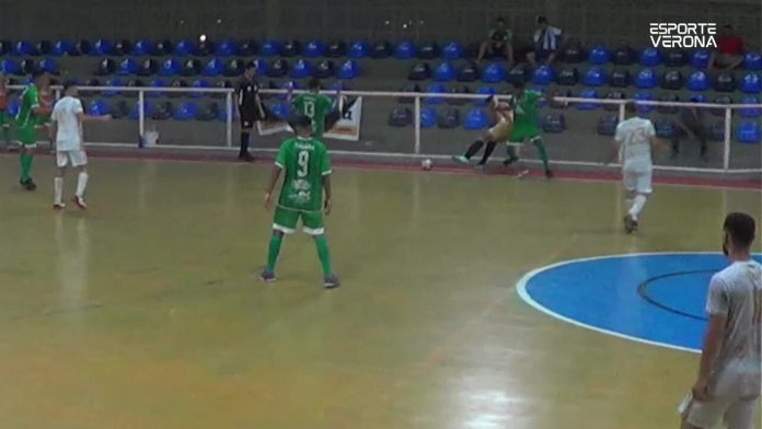 Goleiro que agrediu jogador reconhece erro e classifica atitude como "ato vergonhoso" | futsal