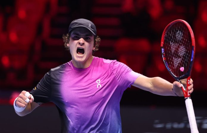 João Fonseca vence e garante vaga na semifinal do Next Gen ATP Finals | tênis