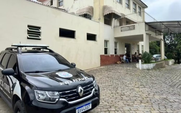 MÃ©dicos de Leopoldina sÃ£o soltos apÃ³s cinco dias presos