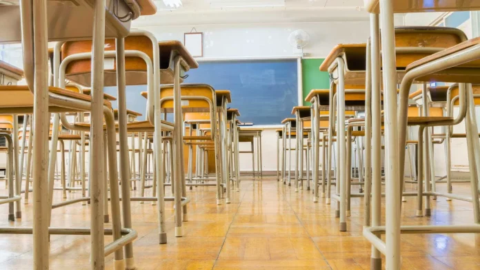 Professor-denuncia-alunos-imigrantes-nos-EUA.webp.webp.webp
