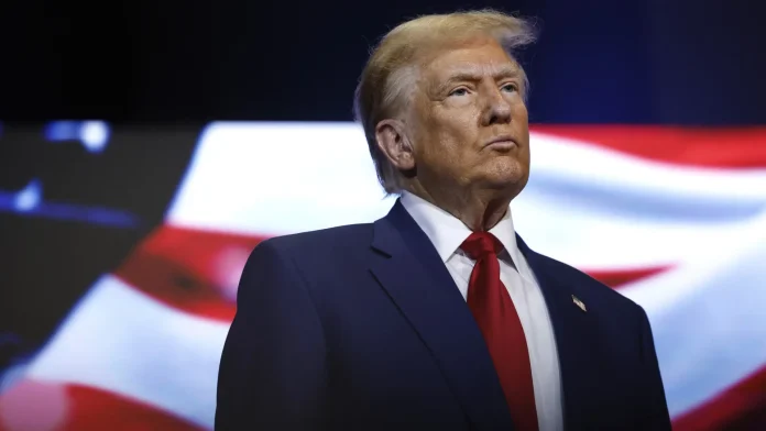 Trump-assina-decreto-suspendendo-entrada-de-migrantes-pela-fronteira-sul.webp.webp.webp