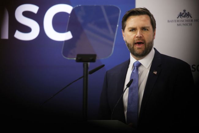 munichsecurityconference_4472353_650x.jpg JD Vance critica a Europa por censurar a liberdade de expressão