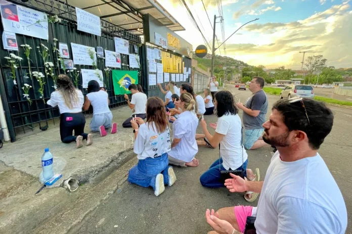 FamÃ­lia de vÃ­tima de homicÃ­dio no Aeroporto faz caminhada de boate ao local do crime