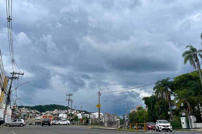 Tempo instável e chuva devem marcar a semana em Juiz de Fora