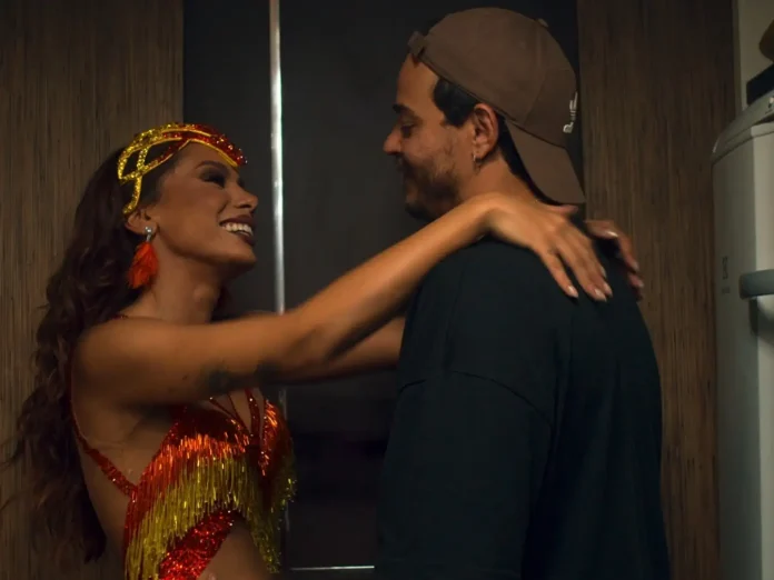 Por que Anitta chamou paixonite de adolescente para narrar documentário?