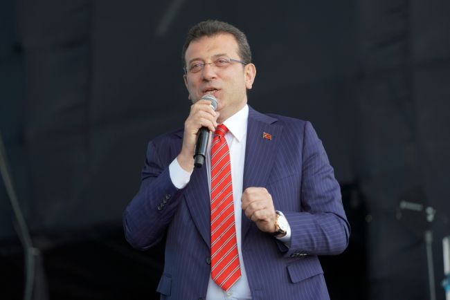 turkishcourtjails_4508403_650x.jpg Maior prefeito de Istambul aguarda julgamento em meio a crescente agitação