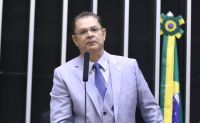 Anistia: oposição diz ter contido retirada de assinaturas da urgência
