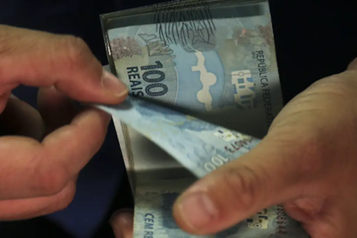 Alíquota de ICMS sobre compras internacionais sobe para 20% em dez estados