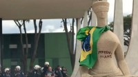 STF tem maioria para condenar mulher que escreveu "perdeu mané" em estátua