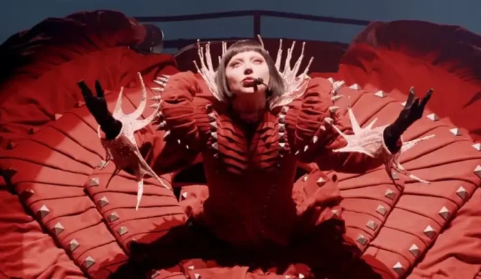 Lady Gaga: "Abracadabra" cresce em streams e nas rádios após show no Coachella