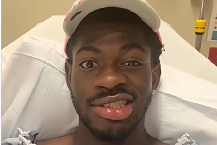 Lil Nas X sofre paralisia facial e mostra em vídeo direto do hospital