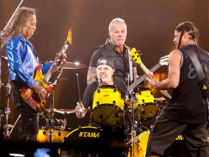 metallica-terremoto-enter-sandman.jpg
