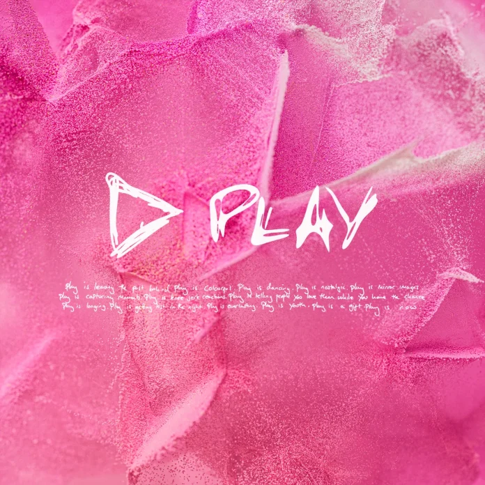 Ed Sheeran libera "Old Phone" e anuncia data de lançamento do álbum "Play"